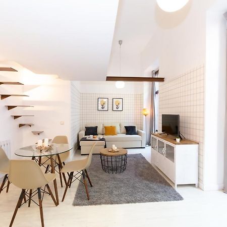 Apartamentos Puerta Del Sol I Мадрид Екстериор снимка