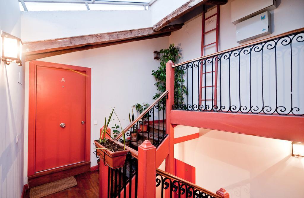 Apartamentos Puerta Del Sol I Мадрид Стая снимка