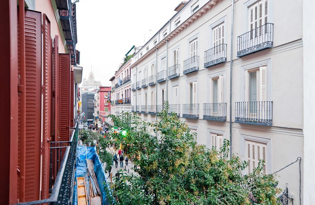 Apartamentos Puerta Del Sol I Мадрид Стая снимка
