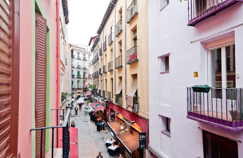 Apartamentos Puerta Del Sol I Мадрид Стая снимка
