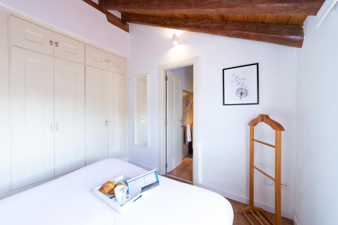 Apartamentos Puerta Del Sol I Мадрид Екстериор снимка