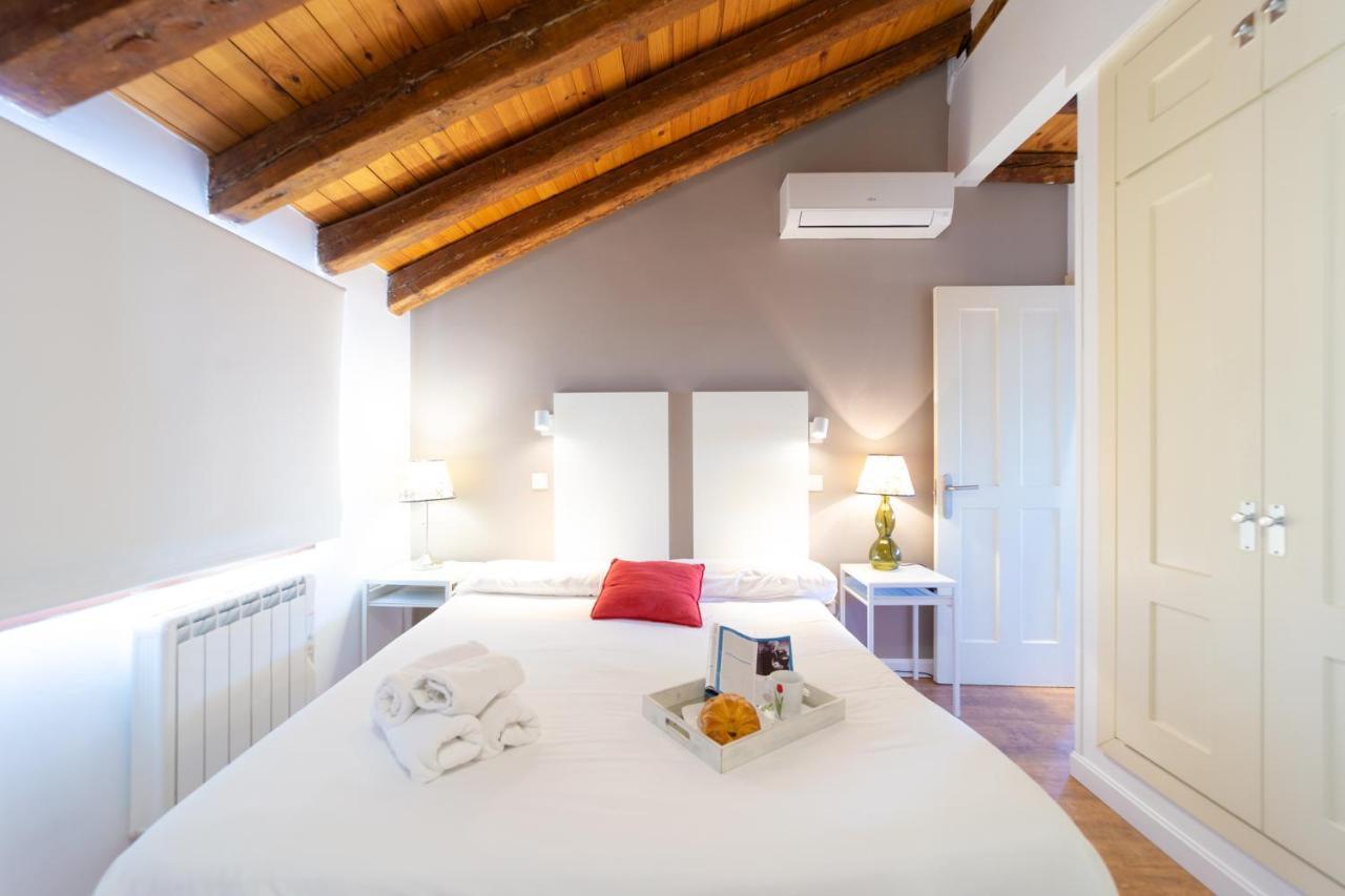 Apartamentos Puerta Del Sol I Мадрид Екстериор снимка
