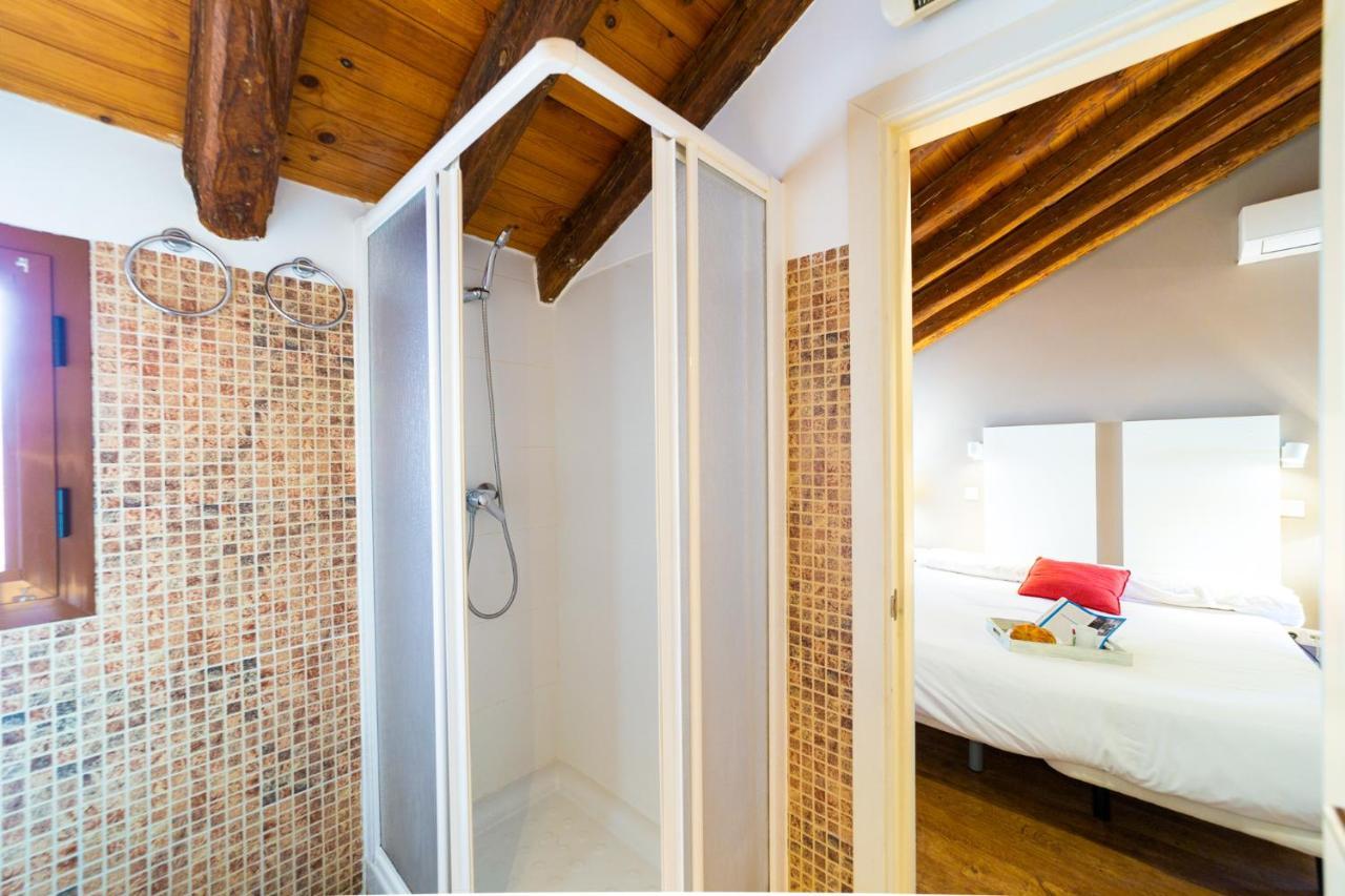 Apartamentos Puerta Del Sol I Мадрид Екстериор снимка