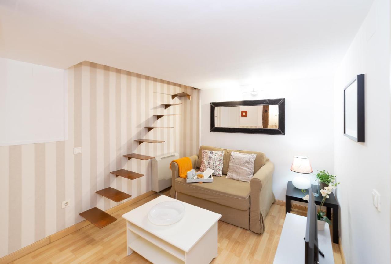 Apartamentos Puerta Del Sol I Мадрид Екстериор снимка