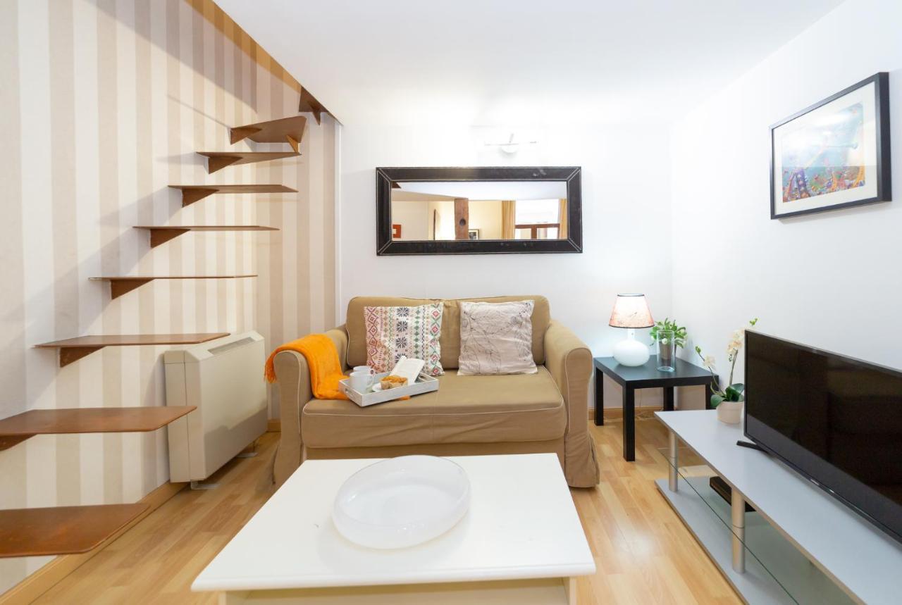 Apartamentos Puerta Del Sol I Мадрид Екстериор снимка