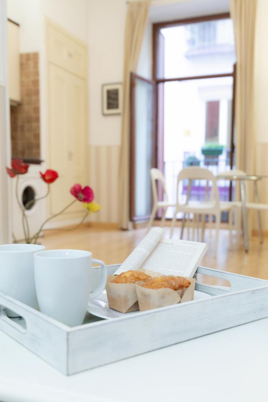 Apartamentos Puerta Del Sol I Мадрид Екстериор снимка